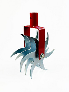 Kypřič půdy - trojzubý (kultivátor)